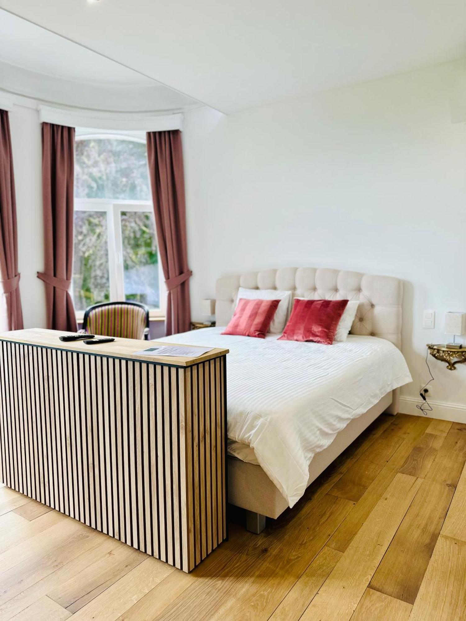 Suite Luxueuse Au Chateau De Saint Vitu 104 Tinlot Exterior photo